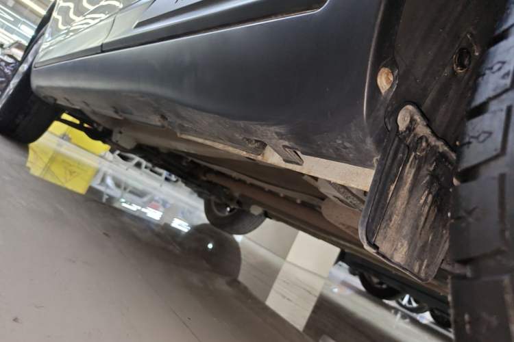 Used GAC Trumpchi GS3 2017 150N Automatic Elite Edition Left Side Sill