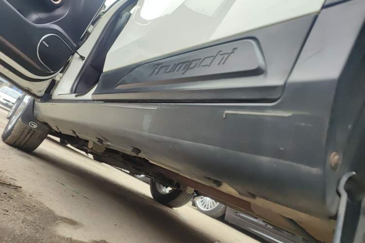 Used GAC Trumpchi GS3 2017 150N Automatic Elite Edition Left Side Sill