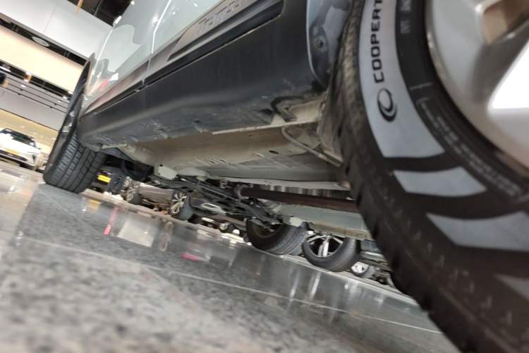 Used GAC Trumpchi GS3 2017 150N Automatic Elite Edition Left Side Sill