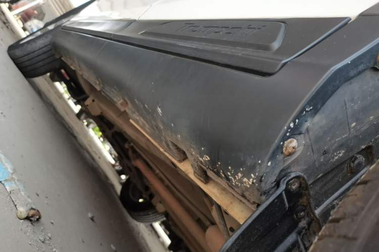 Used GAC Trumpchi GS3 2017 150N Manual Elite Edition Left Side Sill