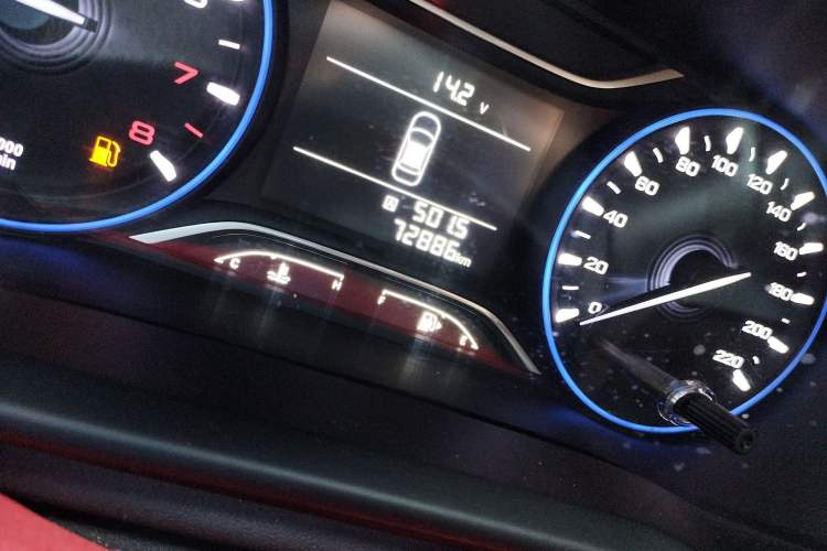 Used GAC Trumpchi GS3 2017 150N Manual Elite Edition Odometer Close Up