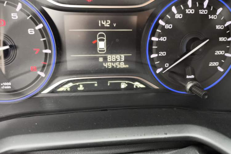 Used GAC Trumpchi GS3 2017 150N Manual Elite Edition Odometer Close Up