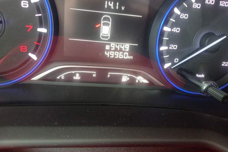 Used GAC Trumpchi GS3 2017 150N Manual Elite Edition Odometer Close Up