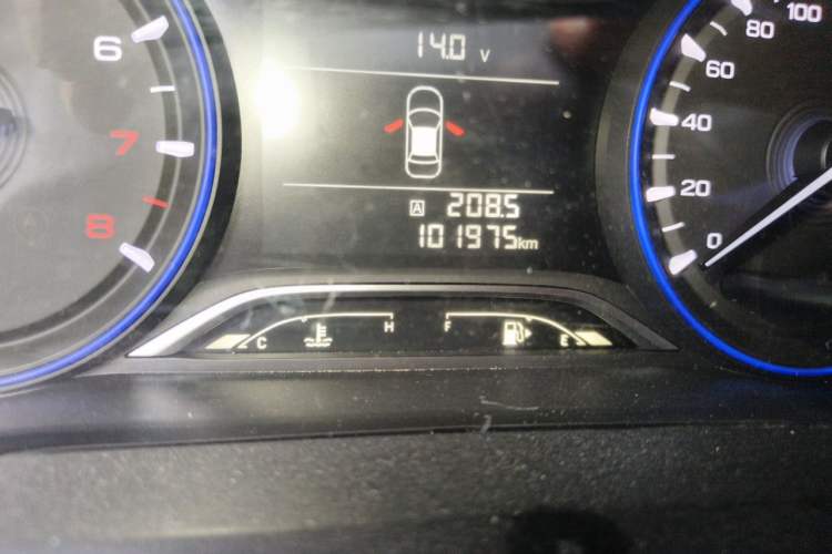 Used GAC Trumpchi GS3 2017 150N Manual Elite Edition Odometer Close Up