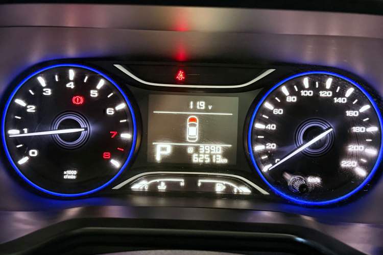 Used GAC Trumpchi GS3 2017 150N Automatic Elite Edition Odometer Close Up