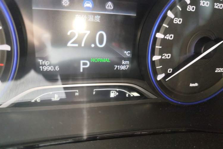 Used GAC Trumpchi GS3 2017 200T Automatic Luxury Edition Odometer Close Up