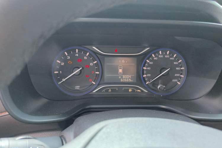 Used GAC Trumpchi GS3 2017 150N Manual Elite Edition Odometer Close Up