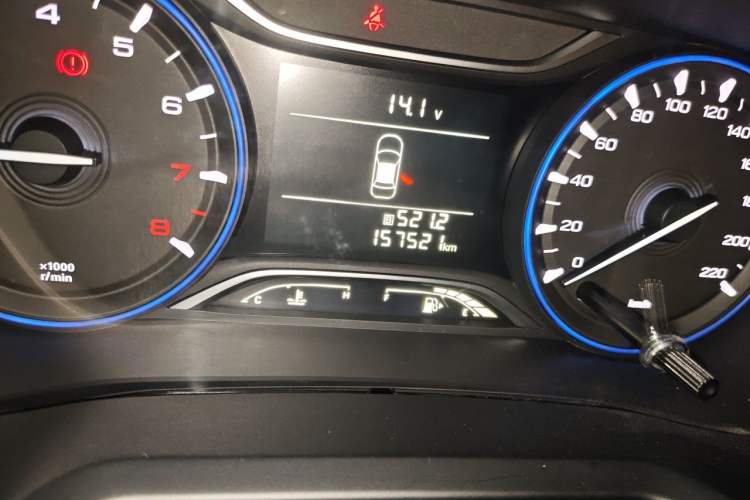 Used GAC Trumpchi GS3 2017 150N Manual Elite Edition Odometer Close Up