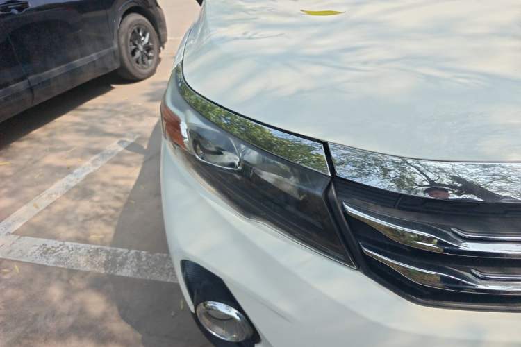 Used GAC Trumpchi GS3 2017 150N Manual Luxury Edition Right Front Headlight