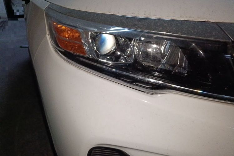 Used GAC Trumpchi GS3 2017 200T Automatic Luxury Edition Right Front Headlight