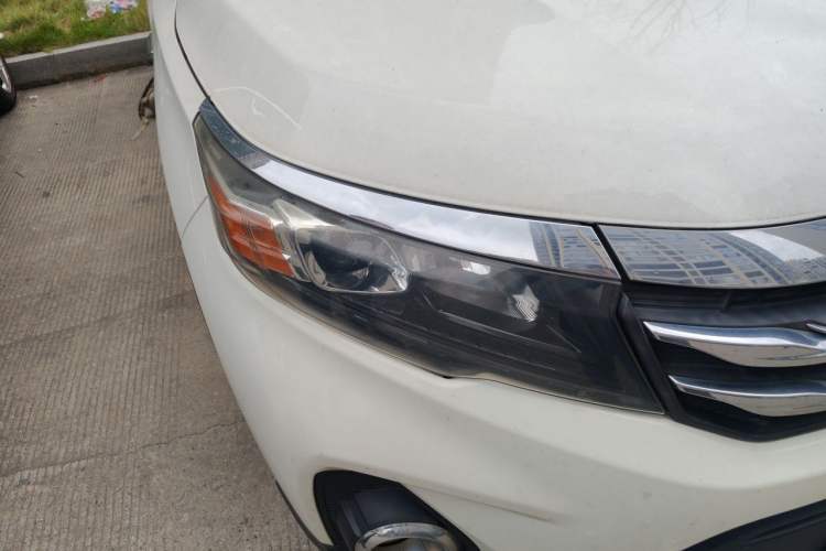 Used GAC Trumpchi GS3 2017 150N Automatic Elite Edition Right Front Headlight