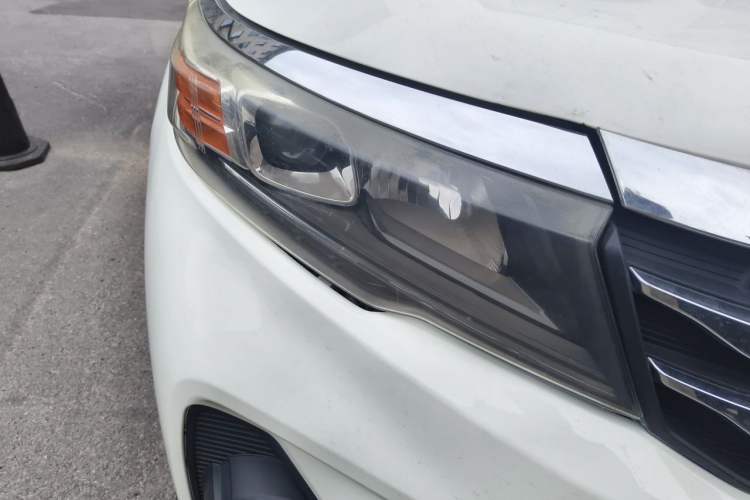 Used GAC Trumpchi GS3 2017 150N Manual Elite Edition Right Front Headlight
