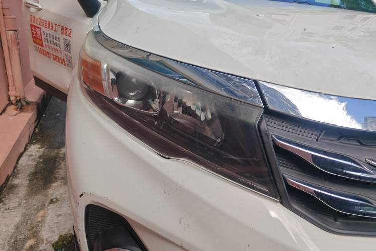 Used GAC Trumpchi GS3 2017 150N Automatic Elite Edition Right Front Headlight