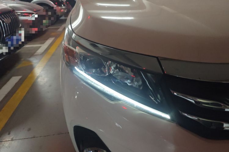 Used GAC Trumpchi GS3 2017 150N Manual Elite Edition Right Front Headlight