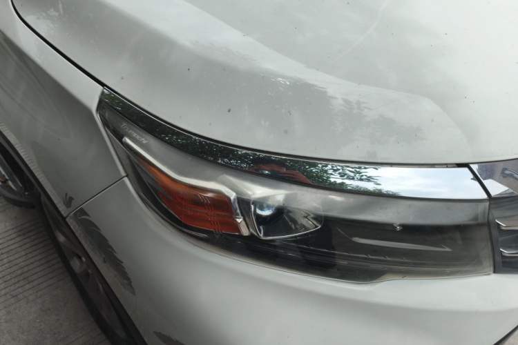 Used GAC Trumpchi GS3 2017 150N Manual Elite Edition Right Front Headlight