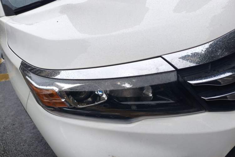 Used GAC Trumpchi GS3 2017 150N Automatic Elite Edition Right Front Headlight