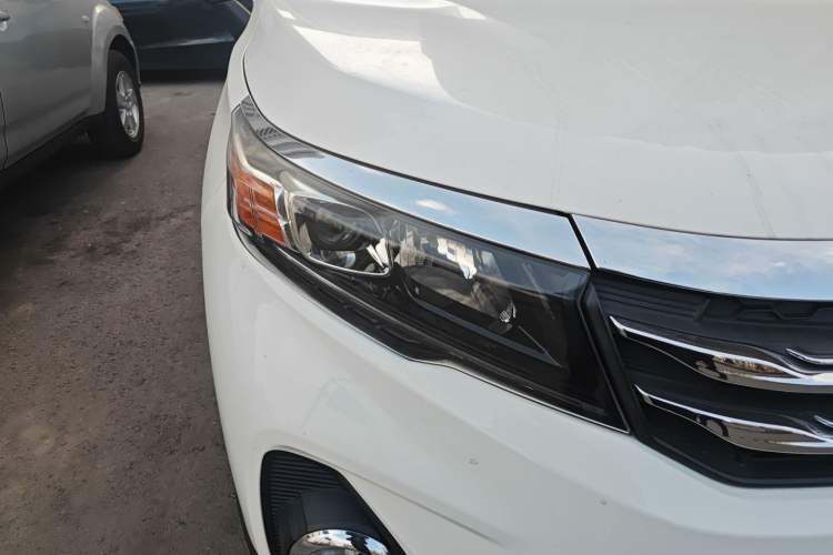 Used GAC Trumpchi GS3 2017 150N Automatic Elite Edition Right Front Headlight