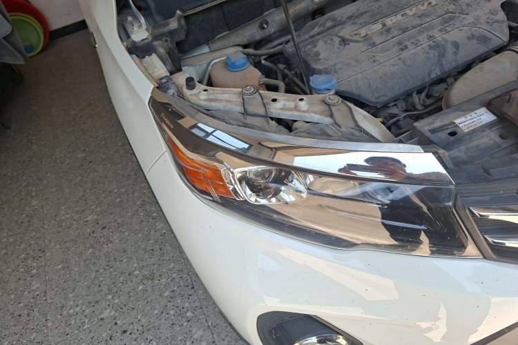 Used GAC Trumpchi GS3 2017 150N Manual Elite Edition Right Front Headlight