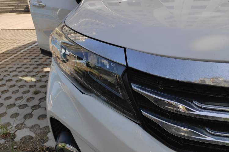 Used GAC Trumpchi GS3 2017 150N Manual Luxury Edition Right Front Headlight
