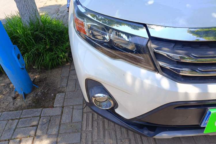 Used GAC Trumpchi GS3 2017 150N Automatic Elite Edition Right Front Headlight