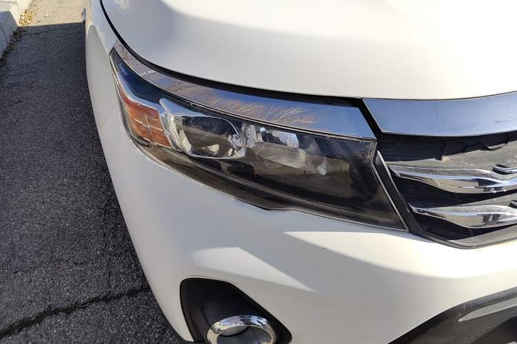 Used GAC Trumpchi GS3 2017 150N Manual Elite Edition Right Front Headlight
