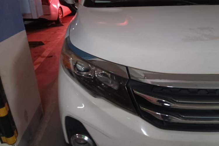 Used GAC Trumpchi GS3 2017 150N Automatic Elite Edition Right Front Headlight