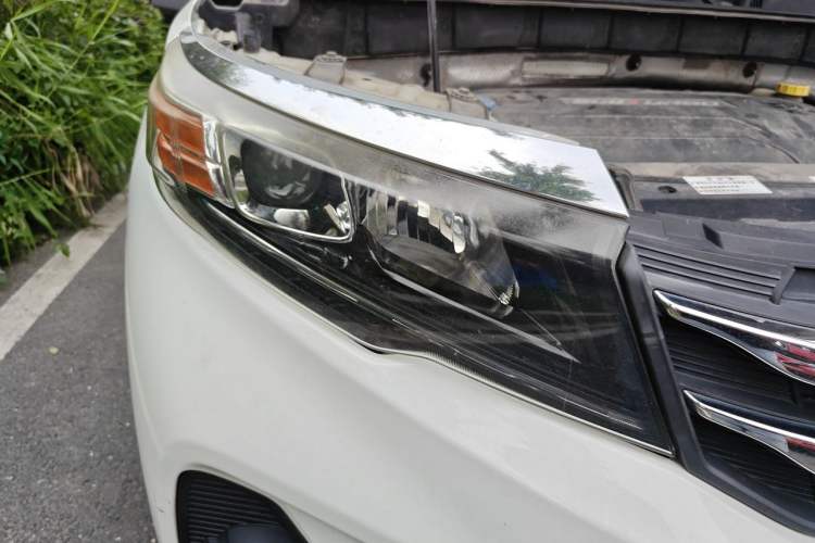 Used GAC Trumpchi GS3 2017 200T Automatic Elite Edition Right Front Headlight