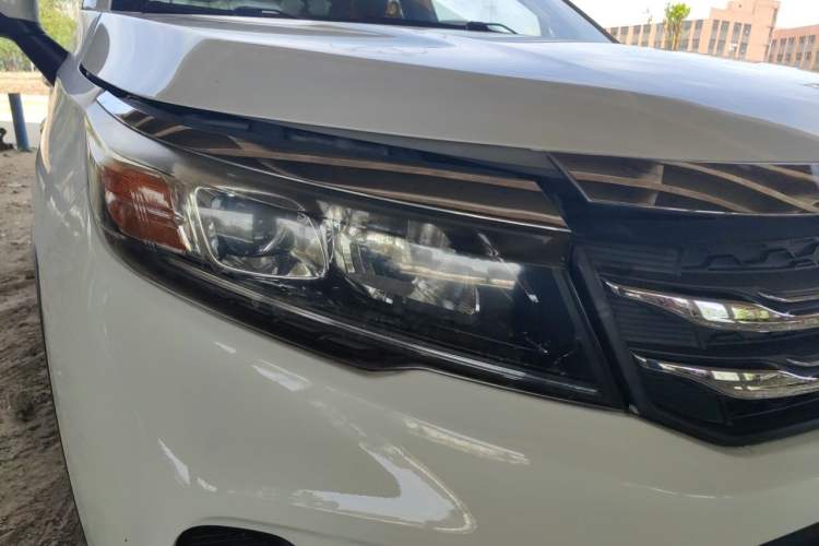 Used GAC Trumpchi GS3 2017 150N Manual Elite Edition Right Front Headlight