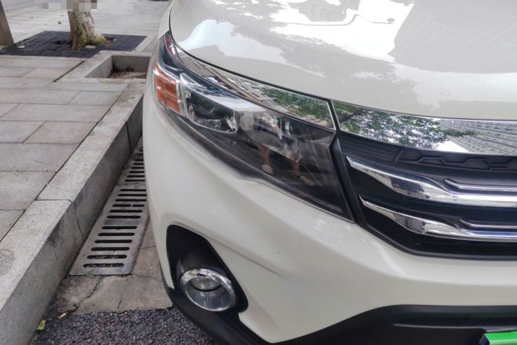 Used GAC Trumpchi GS3 2017 200T Automatic Elite Edition Right Front Headlight