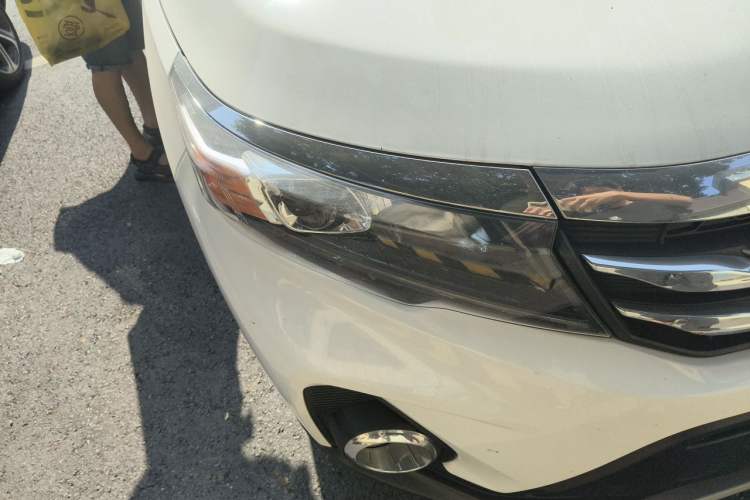 Used GAC Trumpchi GS3 2017 150N Automatic Elite Edition Right Front Headlight