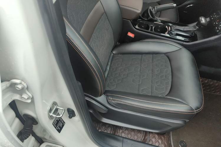 Used GAC Trumpchi GS3 2017 150N Automatic Elite Edition Right Front Seat