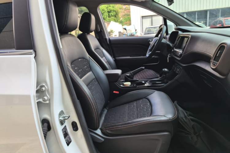 Used GAC Trumpchi GS3 2017 150N Automatic Elite Edition Right Front Seat