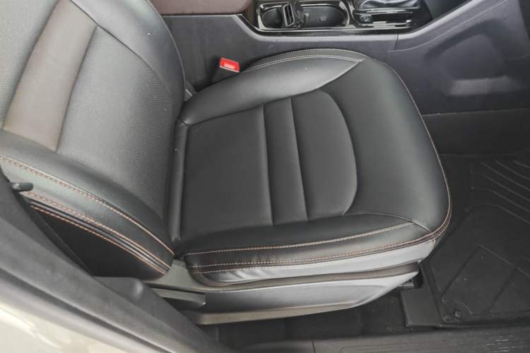 Used GAC Trumpchi GS3 2017 200T Automatic Luxury Edition Right Front Seat