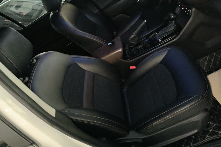 Used GAC Trumpchi GS3 2017 150N Automatic Elite Edition Right Front Seat