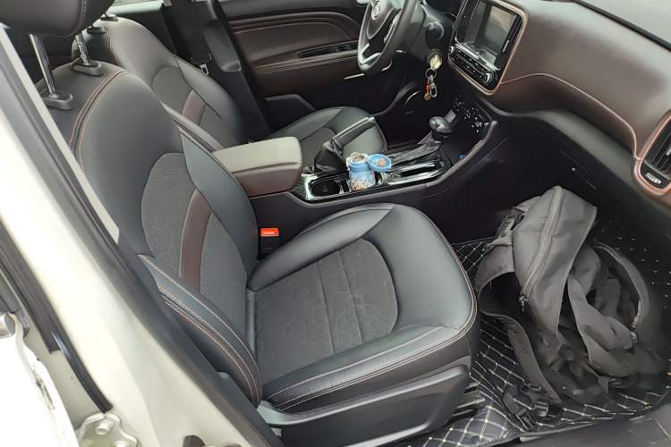 Used GAC Trumpchi GS3 2017 150N Automatic Elite Edition Right Front Seat