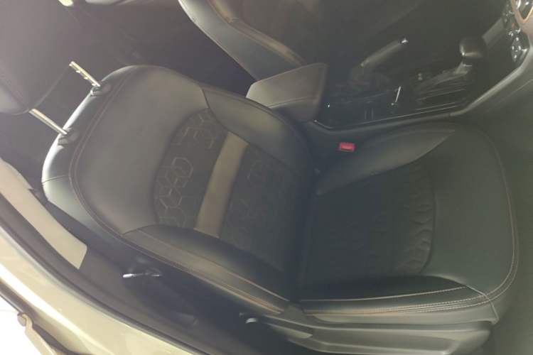 Used GAC Trumpchi GS3 2017 150N Automatic Elite Edition Right Front Seat