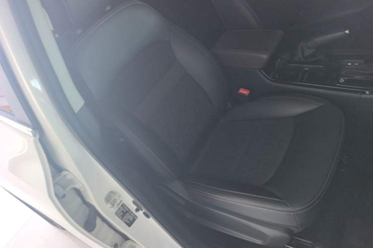 Used GAC Trumpchi GS3 2017 150N Automatic Elite Edition Right Front Seat