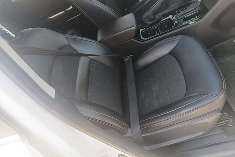 Used GAC Trumpchi GS3 2017 200T Automatic Elite Edition Right Front Seat