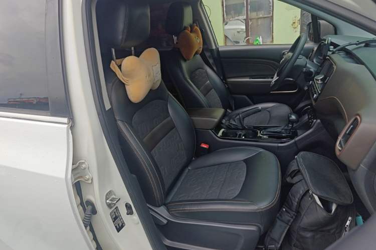 Used GAC Trumpchi GS3 2017 150N Automatic Elite Edition Right Front Seat