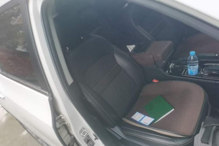 Used GAC Trumpchi GS3 2017 150N Automatic Elite Edition Right Front Seat