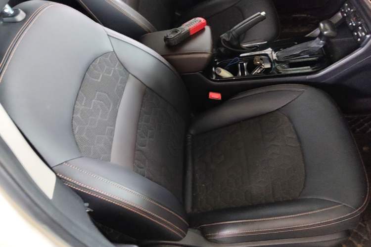 Used GAC Trumpchi GS3 2017 150N Automatic Elite Edition Right Front Seat