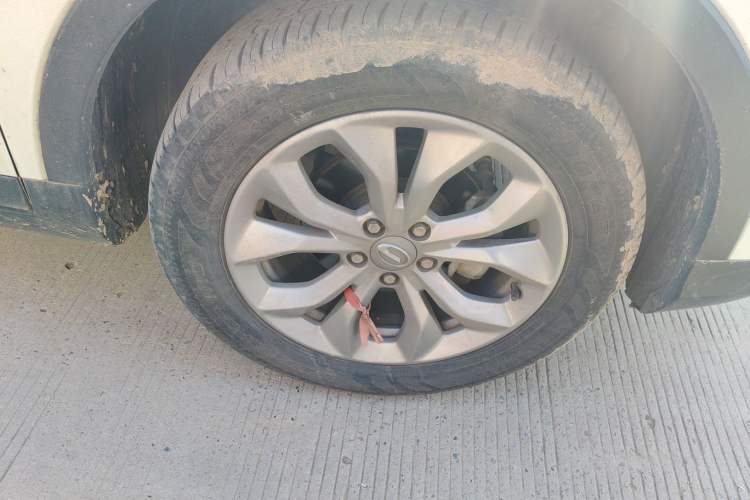 Used GAC Trumpchi GS3 2017 150N Manual Elite Edition Right Front Wheel Hub