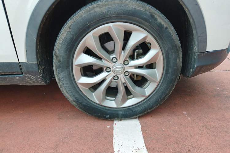 Used GAC Trumpchi GS3 2017 200T Automatic Elite Edition Right Front Wheel Hub