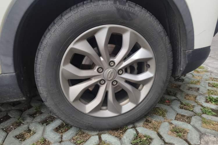 Used GAC Trumpchi GS3 2017 200T Automatic Elite Edition Right Front Wheel Hub