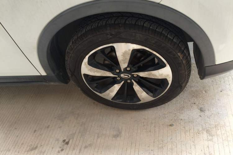Used GAC Trumpchi GS3 2017 200T Automatic Luxury Edition Right Front Wheel Hub