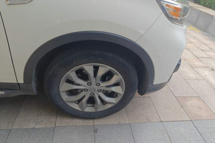Used GAC Trumpchi GS3 2017 200T Automatic Elite Edition Right Front Wheel Hub