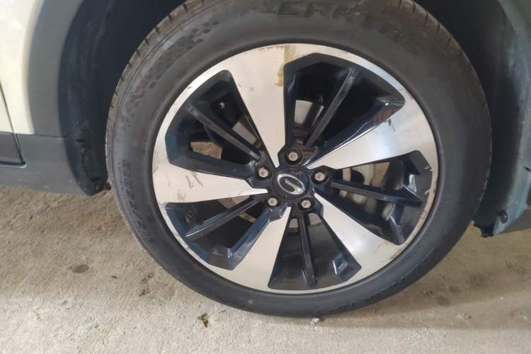 Used GAC Trumpchi GS3 2017 200T Automatic Luxury Edition Right Front Wheel Hub