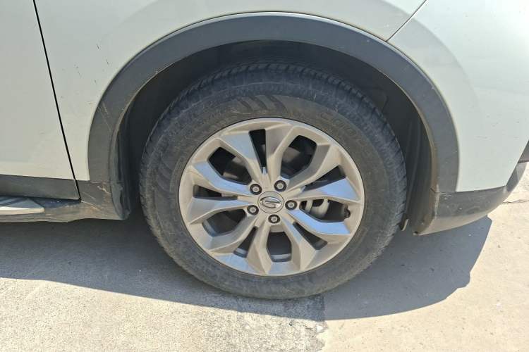 Used GAC Trumpchi GS3 2017 150N Manual Elite Edition Right Front Wheel Hub