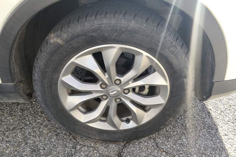 Used GAC Trumpchi GS3 2017 150N Manual Elite Edition Right Front Wheel Hub