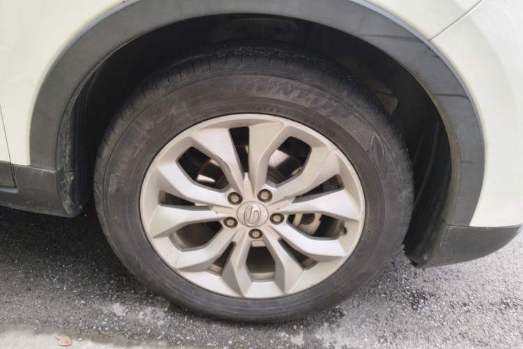 Used GAC Trumpchi GS3 2017 150N Manual Elite Edition Right Front Wheel Hub